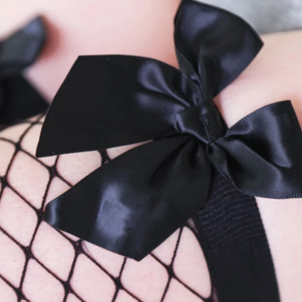 💋Satin Bow Fishnet Thigh High Stockings💋 - Picture 10 of 15